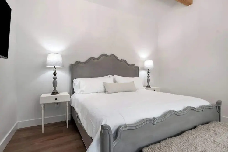 The Stables Suite One