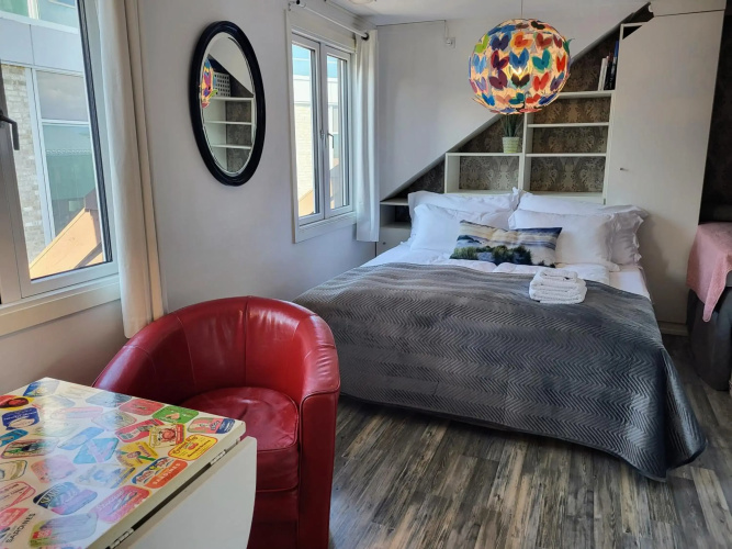 Cozee Central Apartments