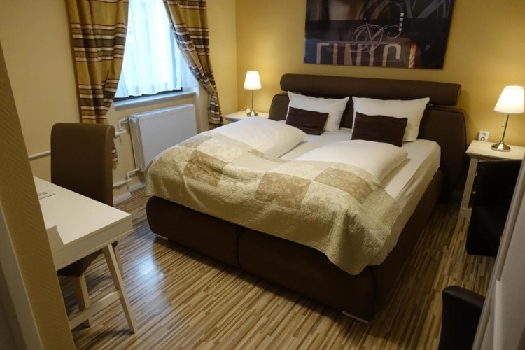 Standard Double Basement room