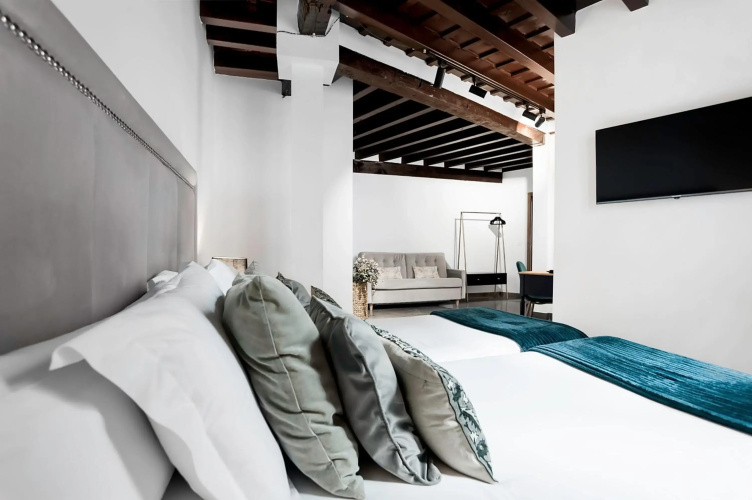 Hotel Mercader de Sedas