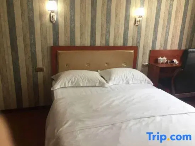 Hefeng Yage Hotel