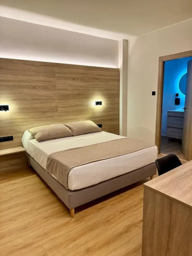 Miramar Suites
