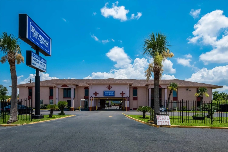 Relax Inn and Suites