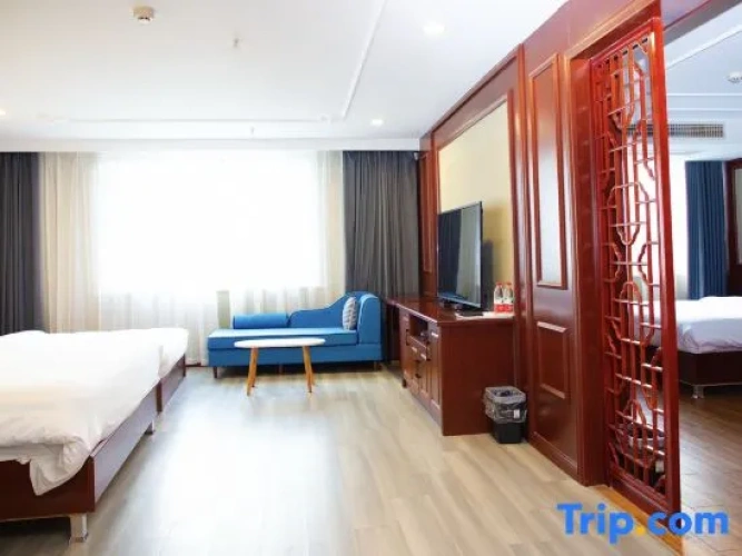 Superior Triple Suite