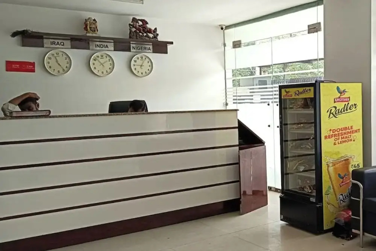 FabHotel Starr Residency