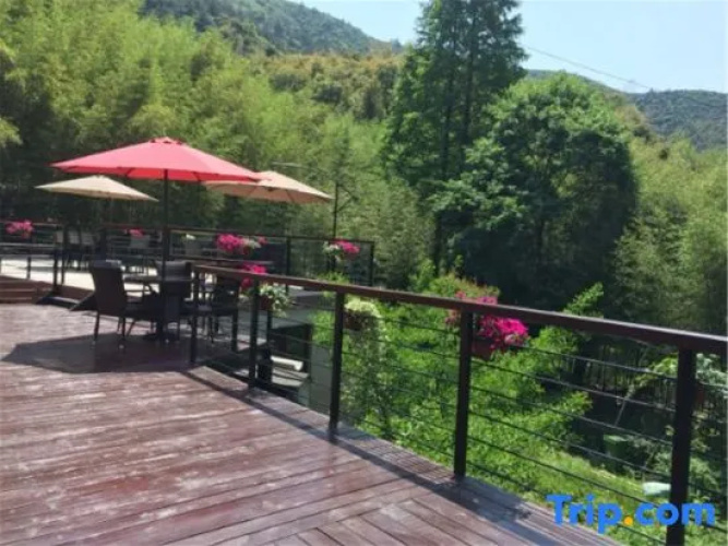 Moganzizai Cingjing Hot Spring B&B