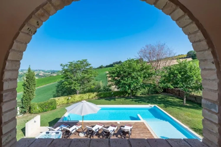 3 Bedrooms Villa