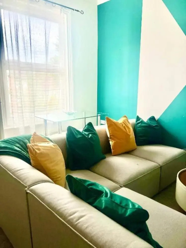 2 Bed Flat - Sleeps 5 - Pets - Parking - Wifi