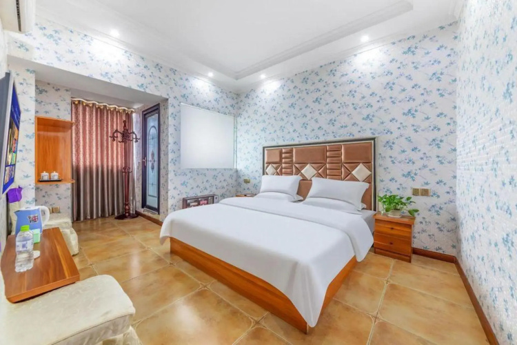 Yayuan Hotel