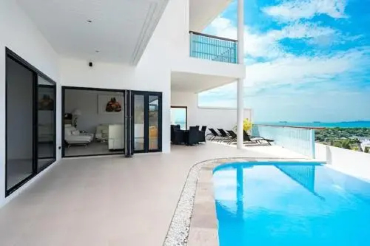7 Bed Luxury Seaview Villas 5 mins beach