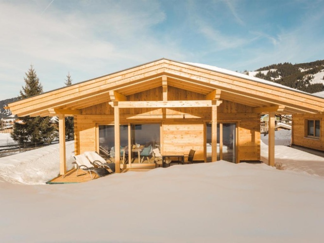 2 Bedrooms Chalet
