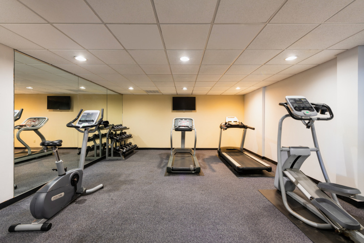 Holiday Inn South Plainfield-Piscataway photo 26