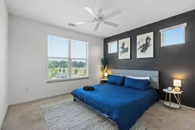 Upscale King 2BR Suite Mins to Charlotte