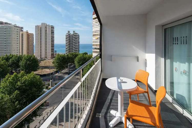 Belroy Hotel and Apartments