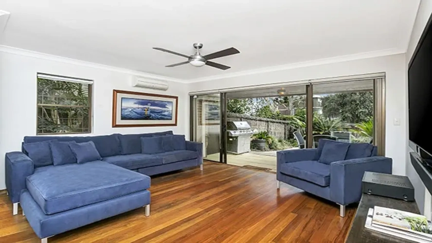 2 Bedrooms Apartment