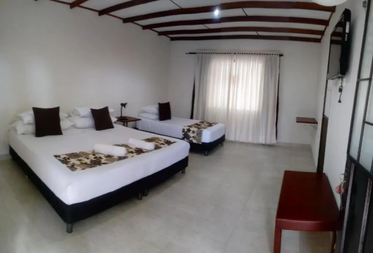 Standard Triple room