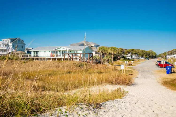 Seascape by Oak Island Accommodations