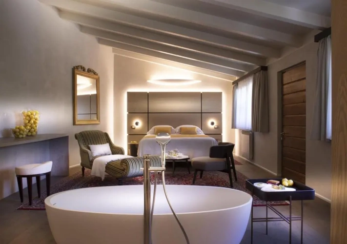 Suite with garden view