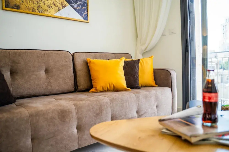 Eshel Suites