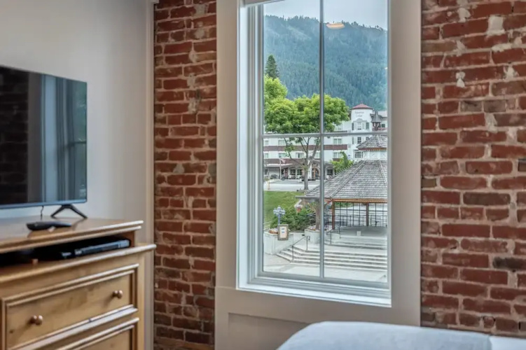 Bavarian Lodge Suites