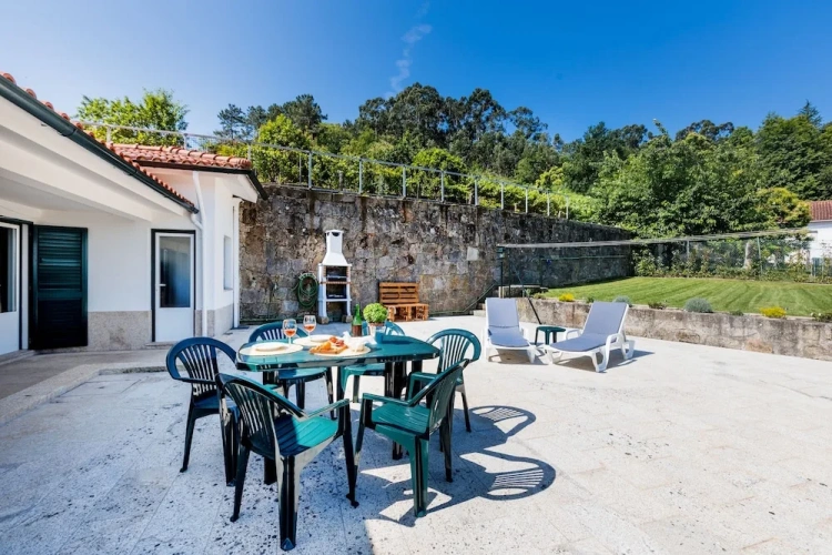 3 Bedrooms Cottage with mountain view
