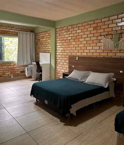 Standard Quadruple Suite