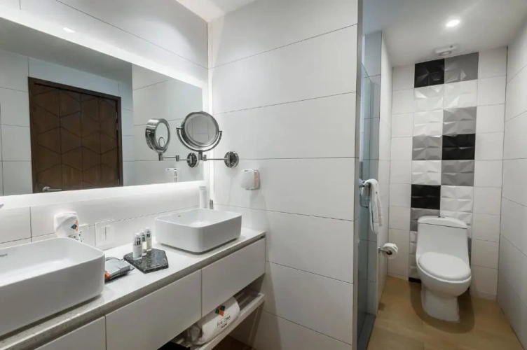 Standard Double Suite