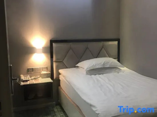 Shanghai Yijun Select Hotel