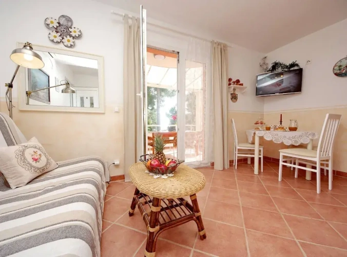 1 Bedroom Apartment with balcony