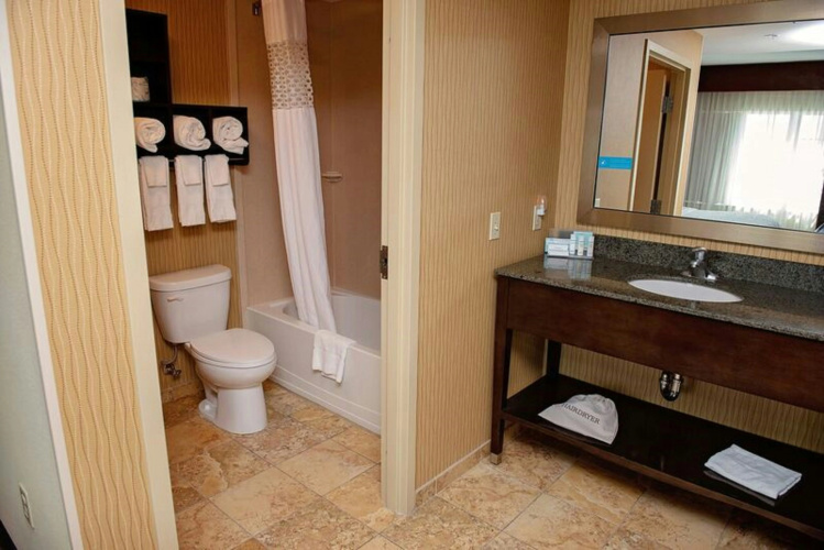 Hampton Inn & Suites Bradenton Downtown Historic District photo 9