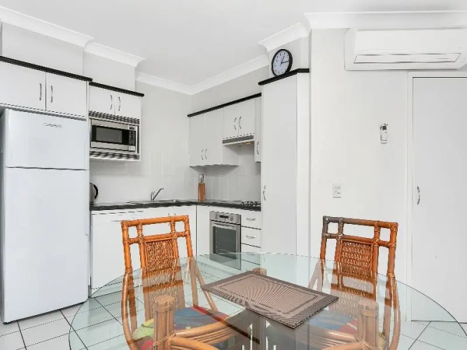 1 Bedroom Apartment with balcony