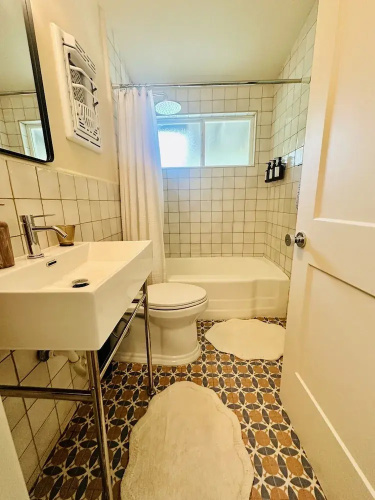 Palma Plaza Unit C