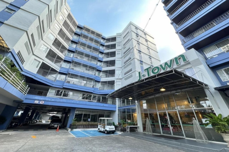 J - Town Serviced Apartments