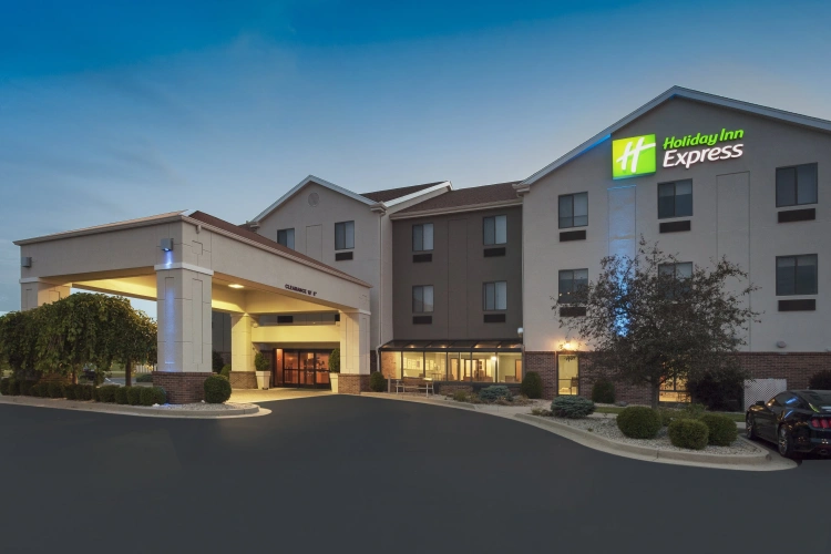 Holiday Inn Express Suites Dayton West Brookville