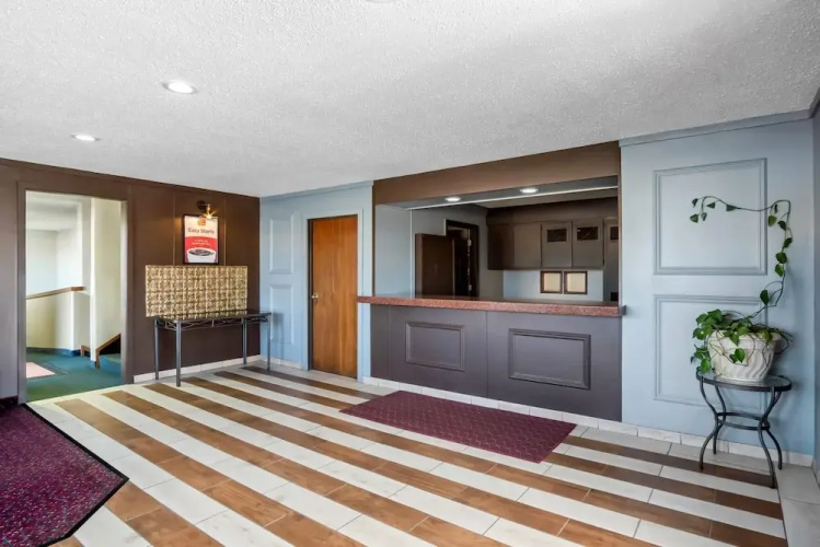 Crystal Inn Hotel - Suites