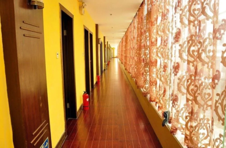 Guangzhou Junlai Hotel