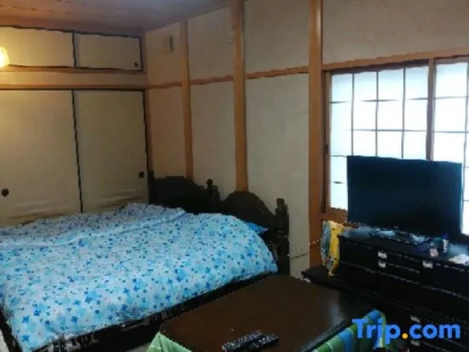 Standard room with mountain view