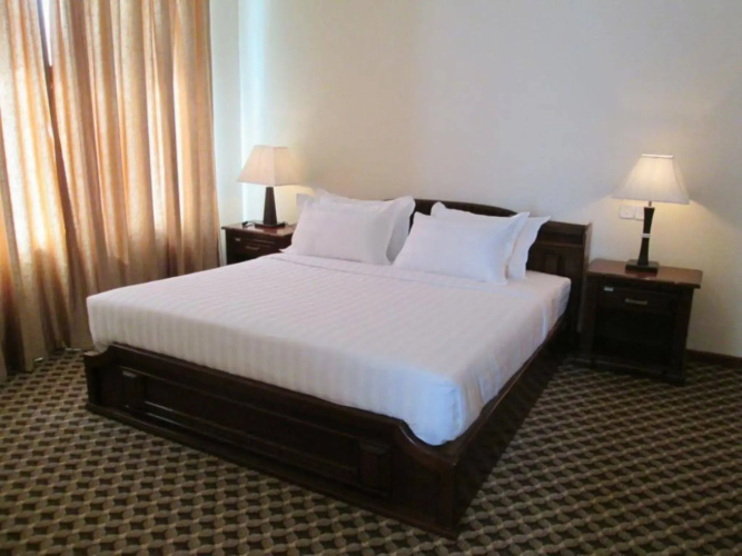 Man Myanmar Hotel