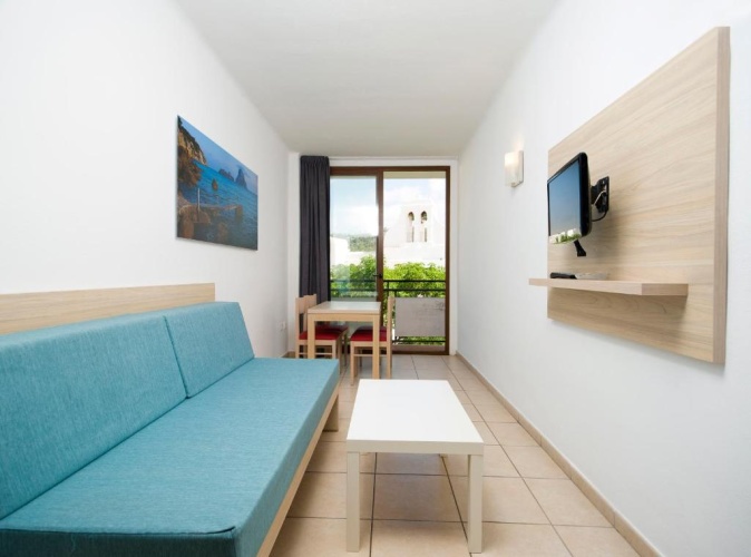 1 Bedroom Apartment with balcony and with view