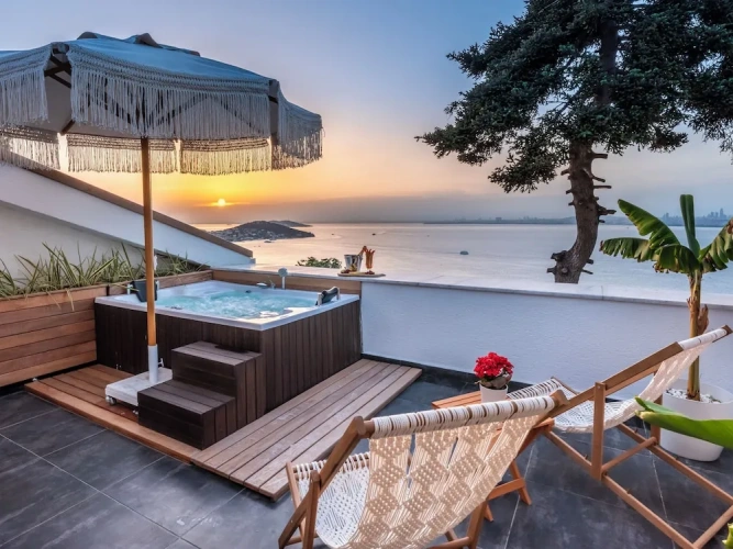 Presidential Suite with balcony and with sea view