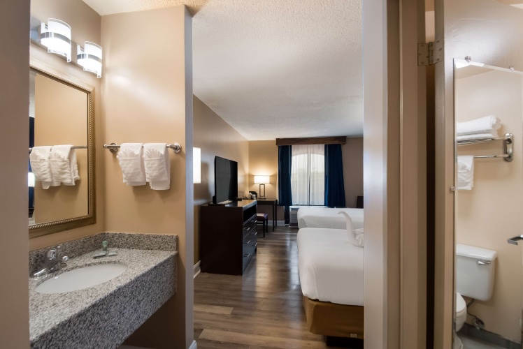Standard Quadruple room