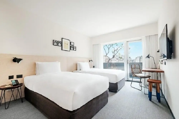 Standard Twin room with balcony