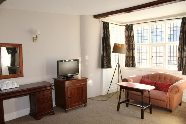 Deluxe Suite
