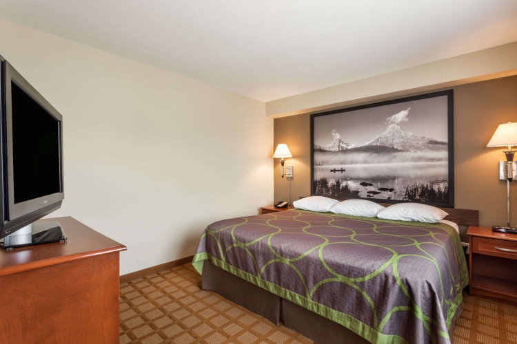 Super 8 by Wyndham Abbotsford photo 7