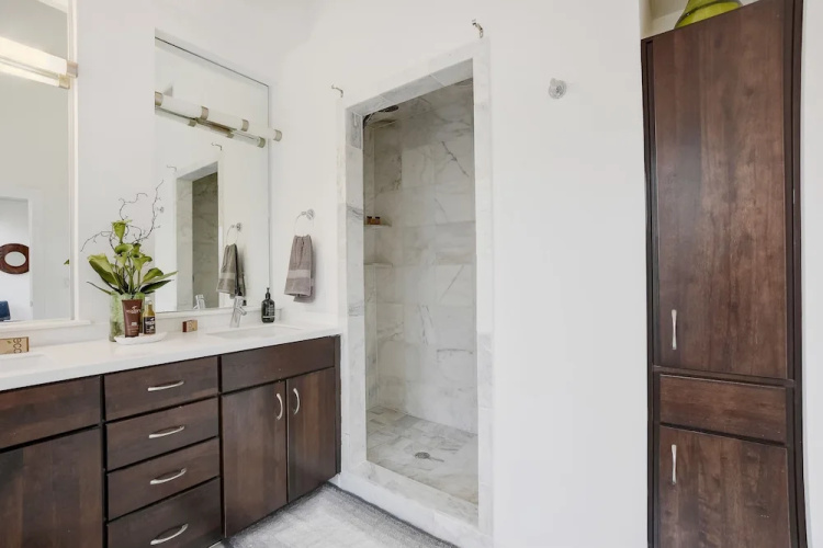 1500 Summit St Townhouse Unit 7