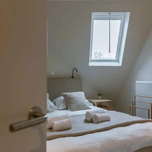 Spacious Top-flour Apartment With Private Parking