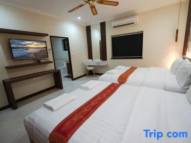2 Bedrooms Villa
