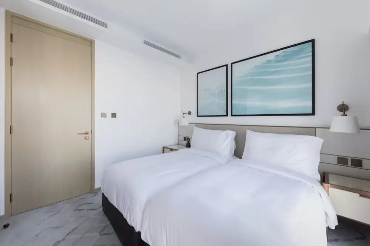 Comfortable 2BR Address Harbour Point