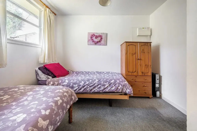 2 Bed Chalet - Sleeps 4 - River and Mountain Views