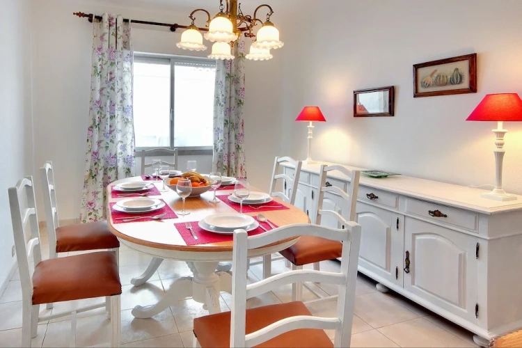 3 Bedrooms Apartment with sea view